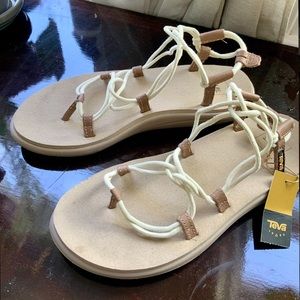 Size 8 Voya Infinity Teva Sandal